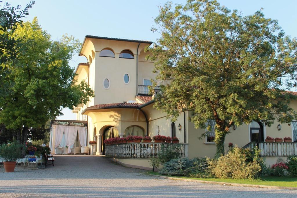 Villa Belvedere 1849 Misano di Gera dʼAdda Exterior foto